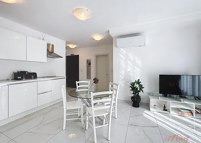 Mensija Valley And *