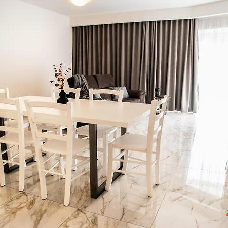 Mensija Valley Suites And Apartments *