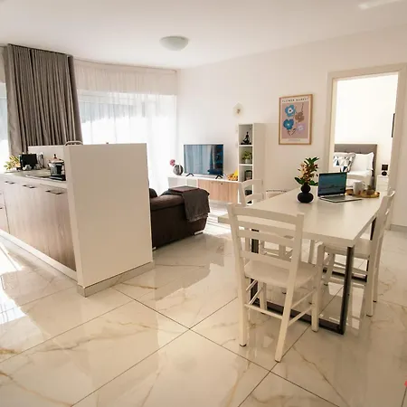 Mensija Valley And *