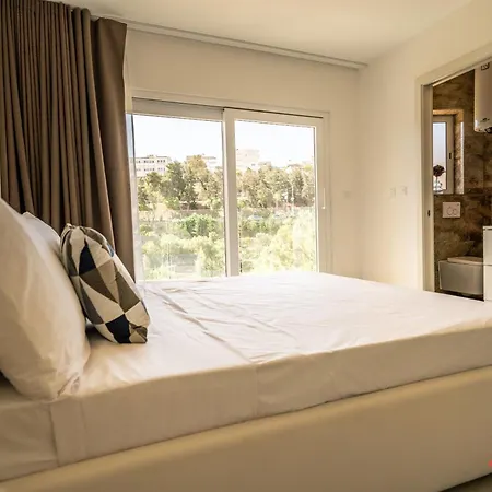 Mensija Valley Suites And Apartments Daire Saint Julian's