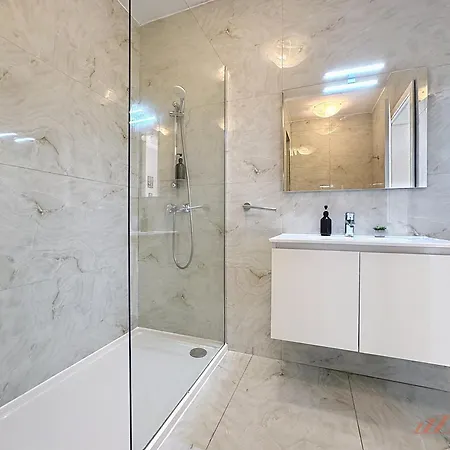 Mensija Valley And *