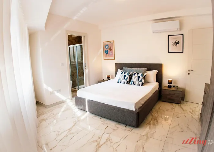 Mensija Valley And Saint Julian's