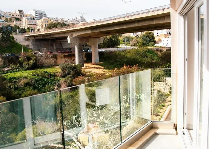 Mensija Valley And *