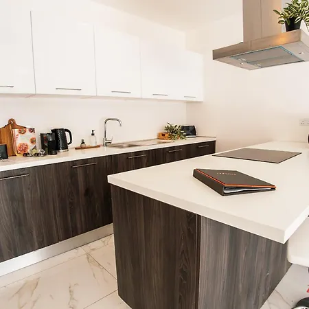 Mensija Valley And * San Ġiljan