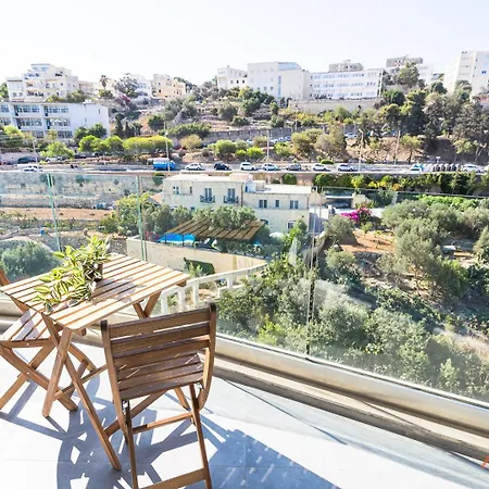 Mensija Valley And *